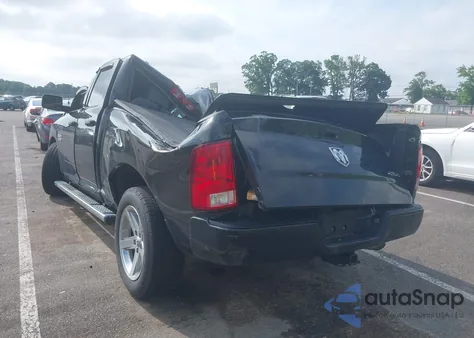 2017 Ram 1500 Express 4X4 6'4 Box из США, поврежденный, VIN 1C6RR7FG9HS667389